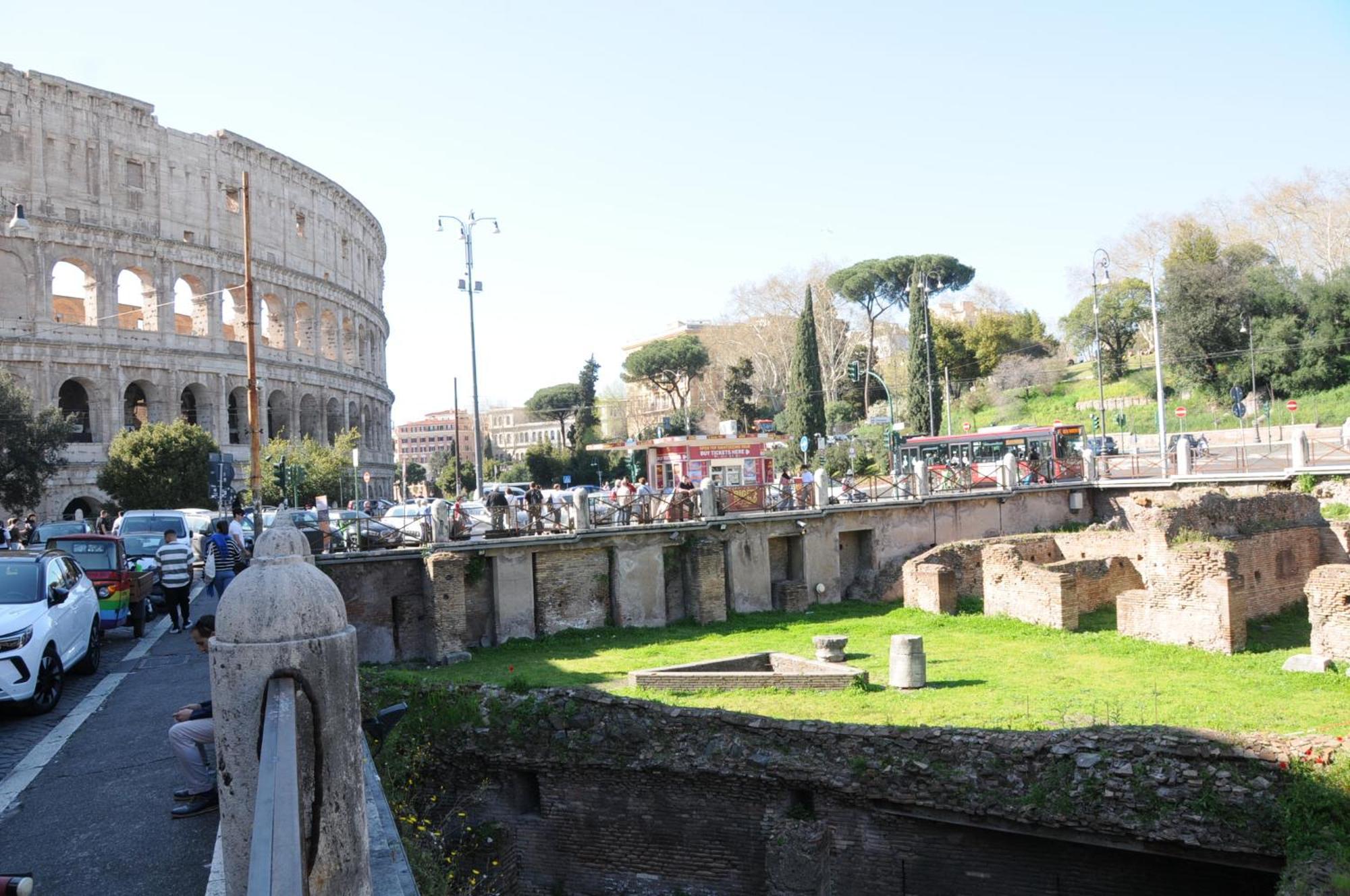A Casa Di Lu, Al Colosseo - Guest House Roma Exterior foto